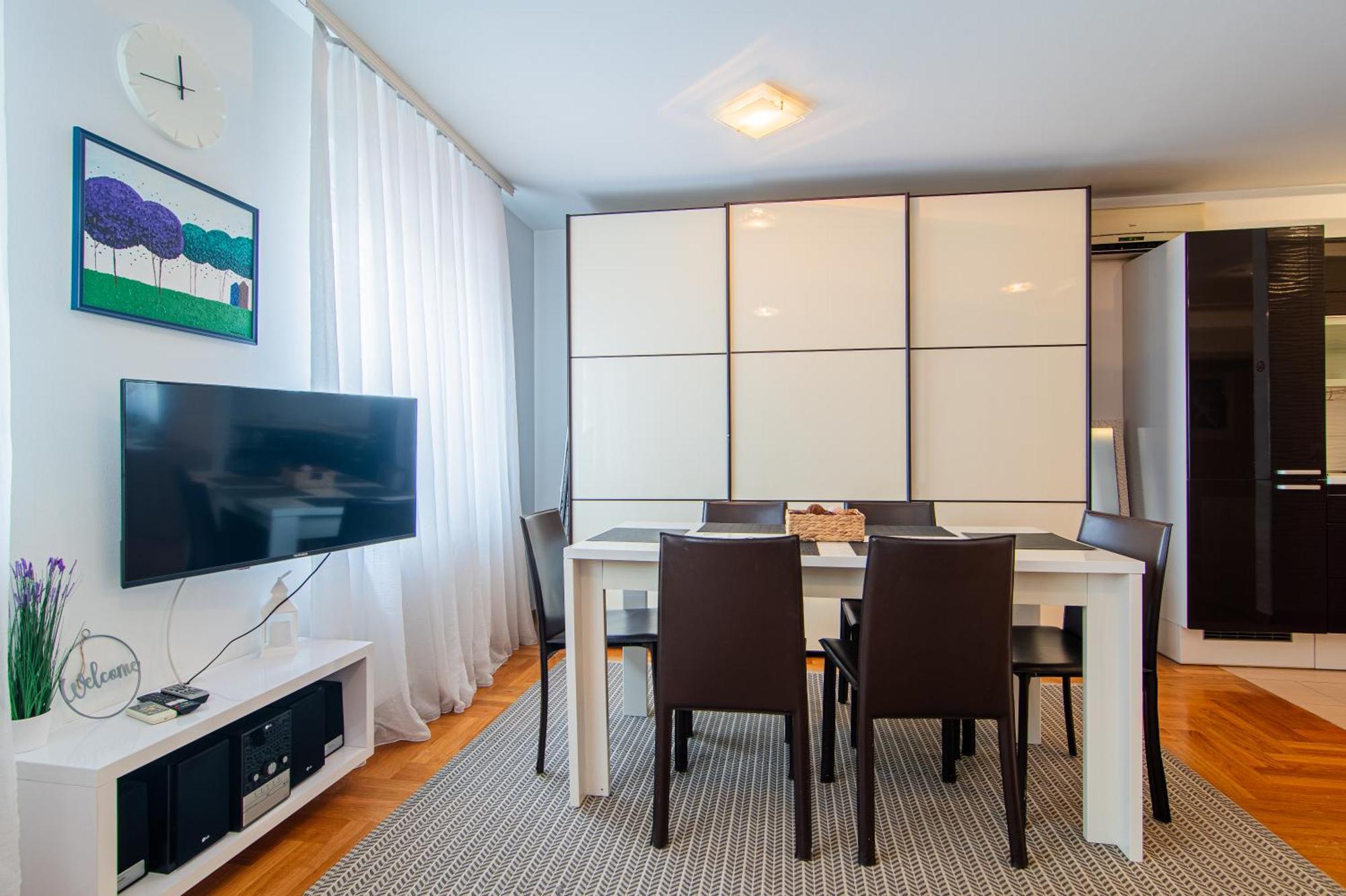 Flexible Selfcheckins 97 - Zagreb - Garden - Parking- Loggia - 2 Bedrooms Dış mekan fotoğraf