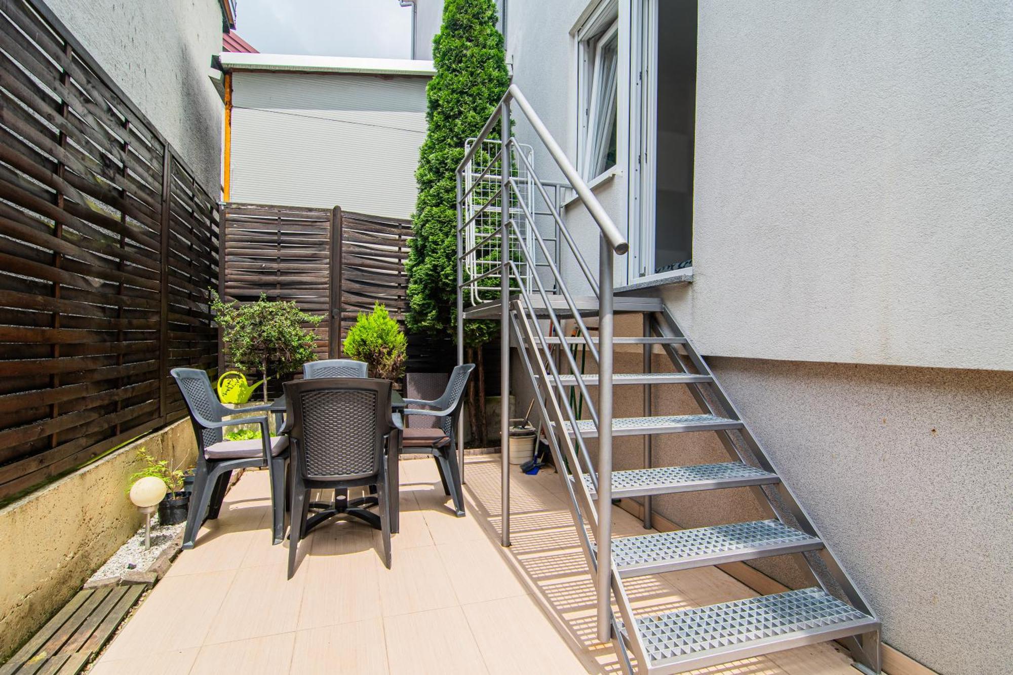 Flexible Selfcheckins 97 - Zagreb - Garden - Parking- Loggia - 2 Bedrooms Dış mekan fotoğraf